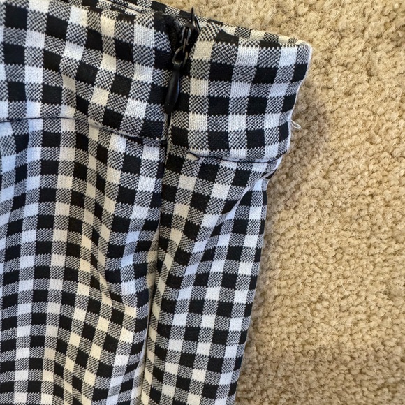 Forever 21 Monochrome Checkered Trousers - Picture 5 of 7